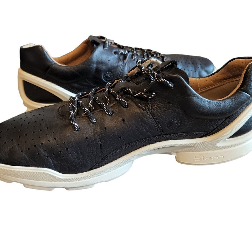 ‎Ecco Biom Women's Black Leather Sneakers